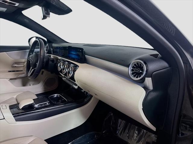 2022 Mercedes-Benz A 220 A 220