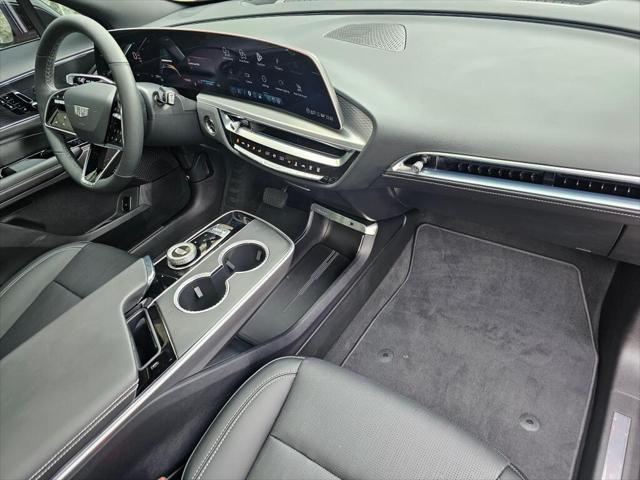 2025 Cadillac iQ Luxury 1 RWD