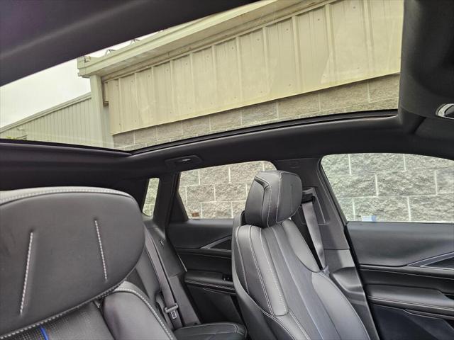 2025 Cadillac iQ Luxury 1 RWD