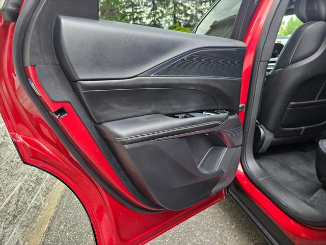 2025 Cadillac iQ Luxury 1 RWD