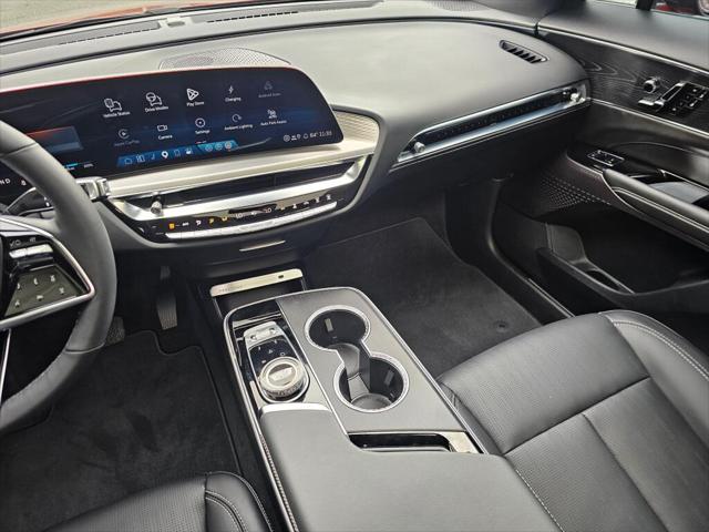 2025 Cadillac iQ Luxury 1 RWD