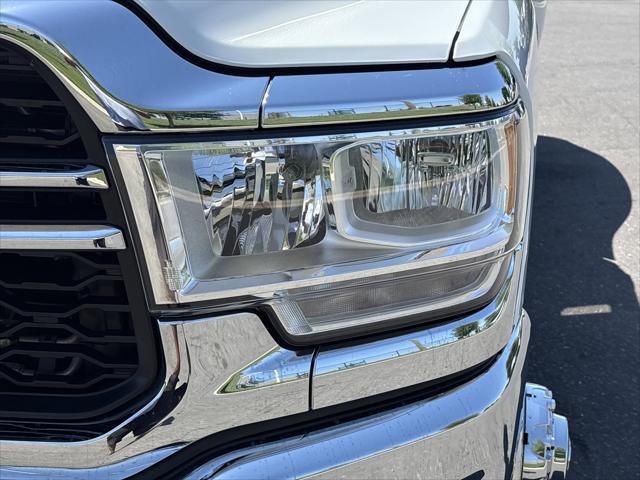 2024 Ram 3500 Tradesman Crew Cab 4x4 8' Box