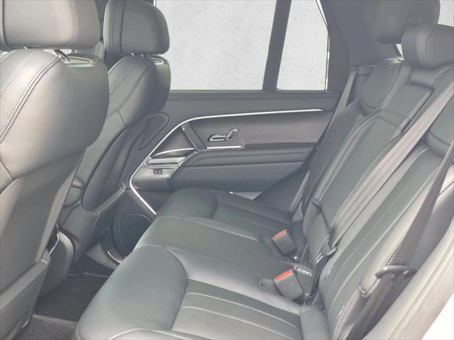 2025 Land Rover Range Rover P400 SE