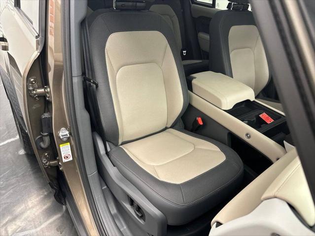 2024 Land Rover Defender 110 P400 X-Dynamic SE