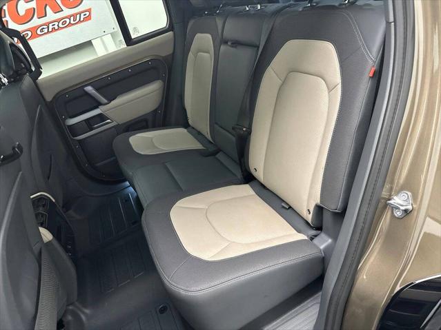 2024 Land Rover Defender 110 P400 X-Dynamic SE