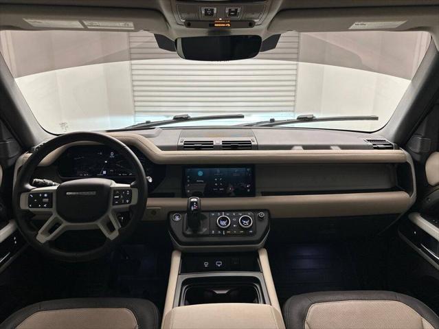 2024 Land Rover Defender 110 P400 X-Dynamic SE