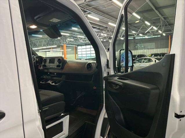 2022 Mercedes-Benz Sprinter 1500 Standard Roof I4