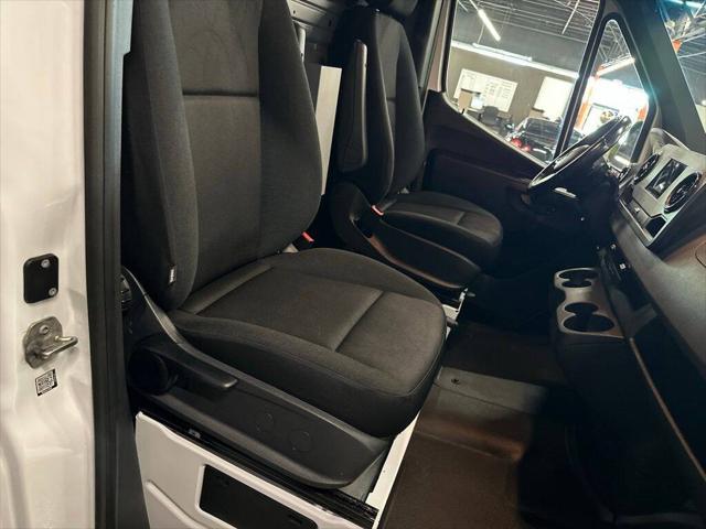 2022 Mercedes-Benz Sprinter 1500 Standard Roof I4