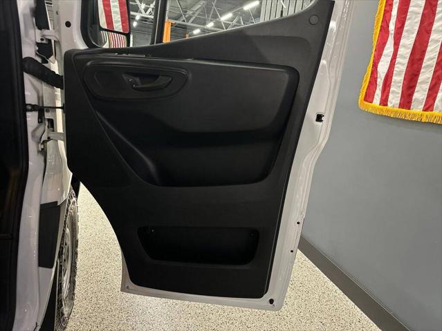 2022 Mercedes-Benz Sprinter 1500 Standard Roof I4