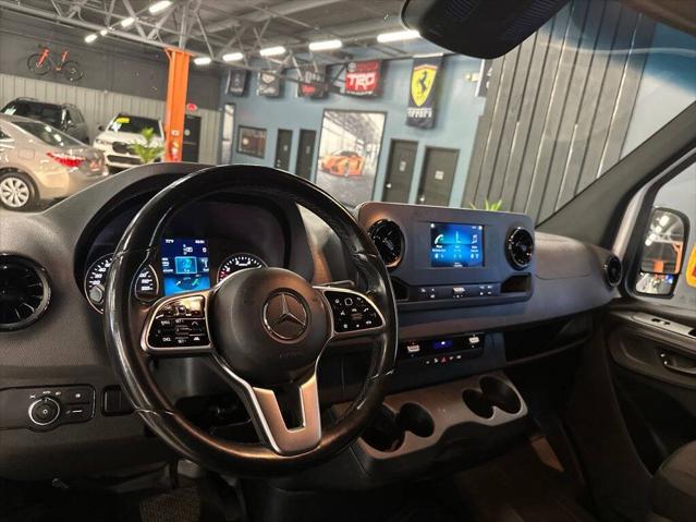 2022 Mercedes-Benz Sprinter 1500 Standard Roof I4