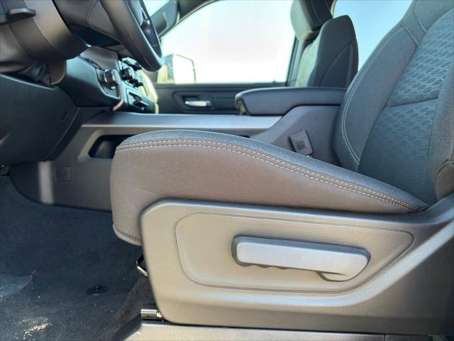 2026 Ram 1500 Express Crew Cab 4x4 57 Box