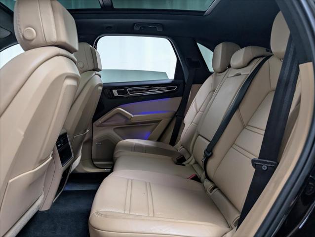 2019 Porsche Cayenne BLACKED OUT AWD W/ PREMIUM PKG