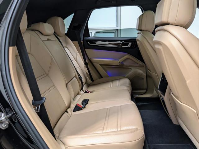 2019 Porsche Cayenne BLACKED OUT AWD W/ PREMIUM PKG