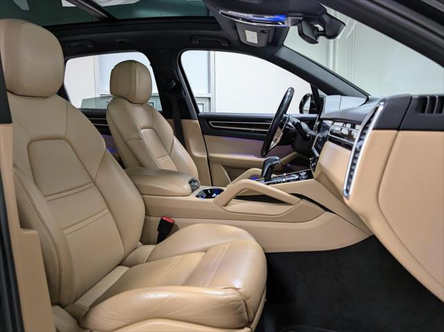2019 Porsche Cayenne BLACKED OUT AWD W/ PREMIUM PKG