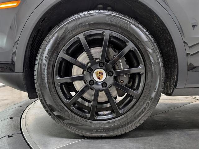 2019 Porsche Cayenne BLACKED OUT AWD W/ PREMIUM PKG