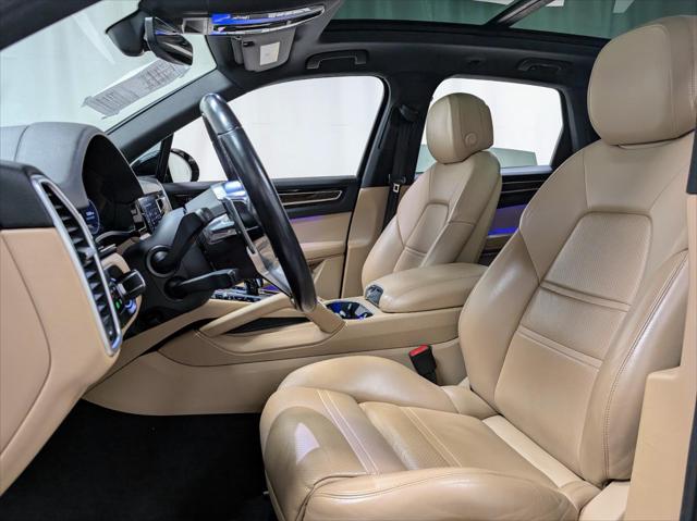 2019 Porsche Cayenne BLACKED OUT AWD W/ PREMIUM PKG