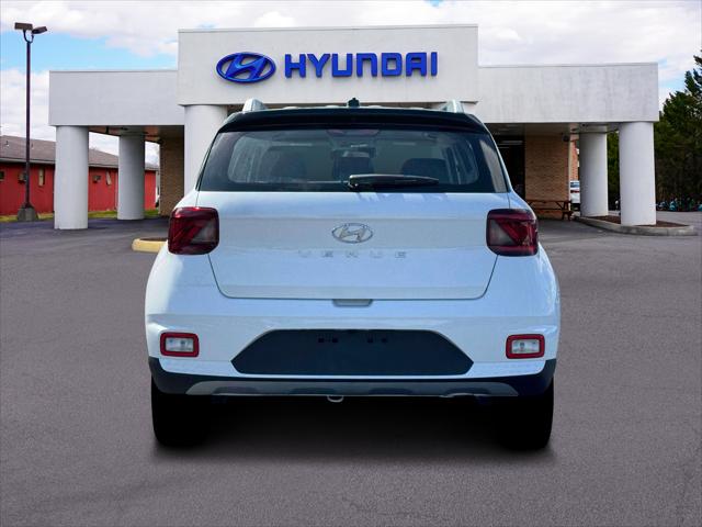 2026 Hyundai Venue SEL w/Two-Tone Roof