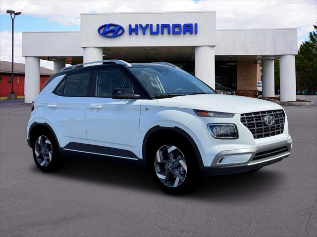 2026 Hyundai Venue SEL w/Two-Tone Roof