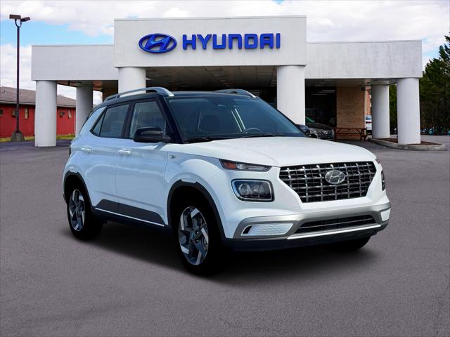 2026 Hyundai Venue SEL w/Two-Tone Roof