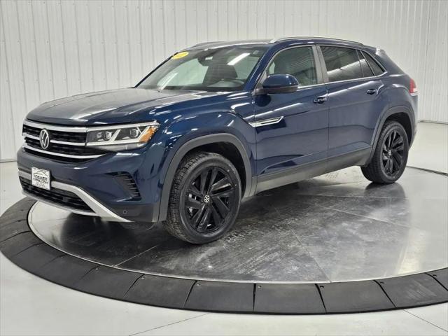 2022 Volkswagen Atlas Cross Sport 2.0T SE w/Technology for sale in Mason City, IA