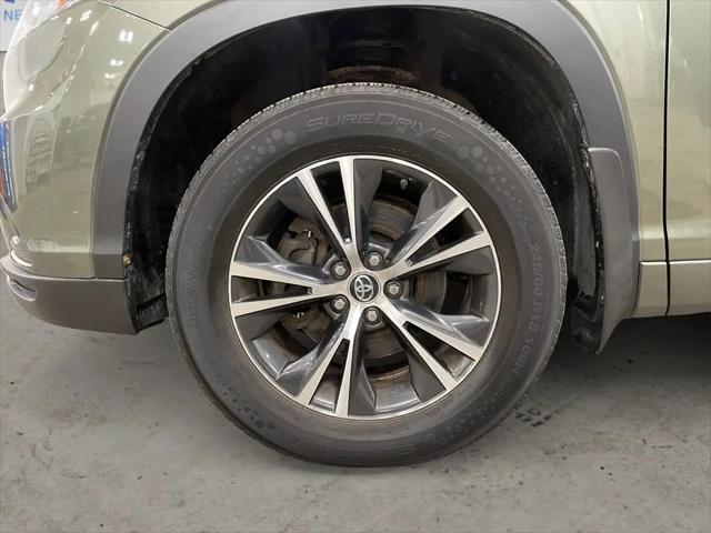 2016 Toyota Highlander XLE V6