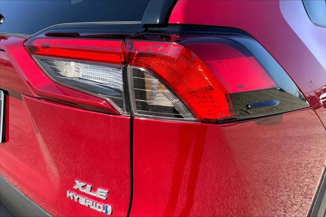 2022 Toyota RAV4 Hybrid XLE