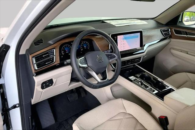 2026 Volkswagen Atlas SE with Technology