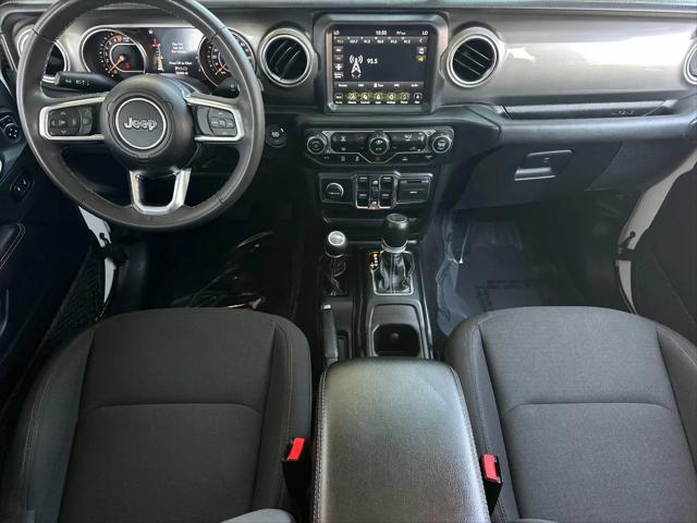 2023 Jeep Gladiator Overland