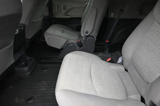 2021 Toyota Sienna LE