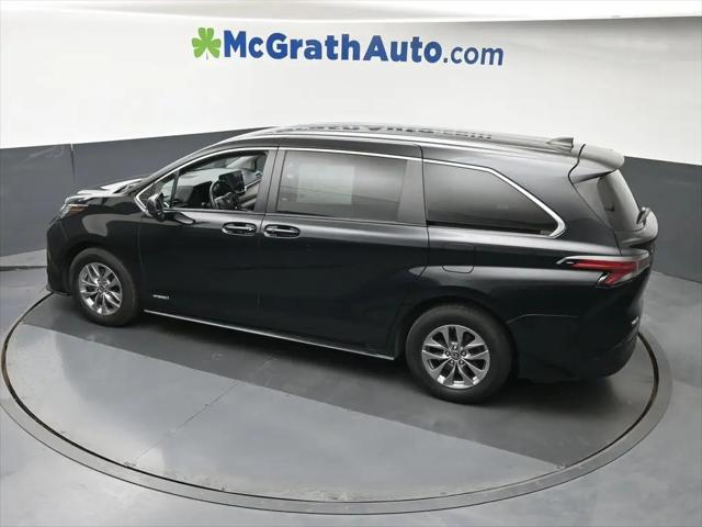 2021 Toyota Sienna LE
