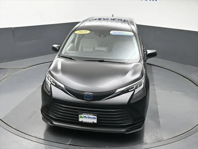 2021 Toyota Sienna LE