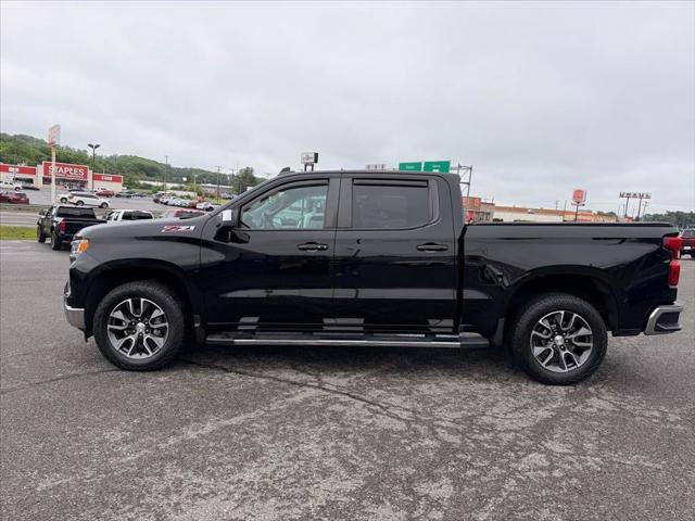 2022 Chevrolet Silverado 1500 4WD Crew Cab Standard Bed LT