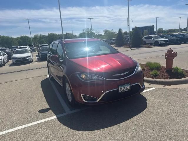 2017 Chrysler Pacifica Touring-L