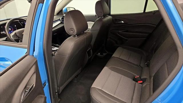 2025 Chevrolet Trax FWD LT
