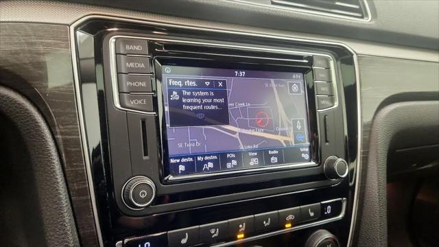 2017 Volkswagen Passat 1.8T SEL Premium