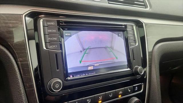 2017 Volkswagen Passat 1.8T SEL Premium