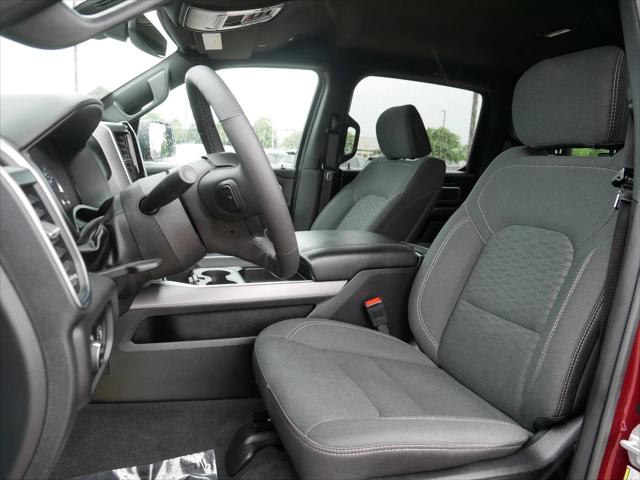 2025 Ram 1500 Big Horn Crew Cab 4x4 5'7" Box