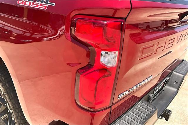 2021 Chevrolet Silverado 1500 4WD Crew Cab Short Bed Custom Trail Boss