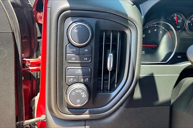 2021 Chevrolet Silverado 1500 4WD Crew Cab Short Bed Custom Trail Boss