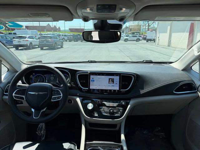 2023 Chrysler Pacifica Limited AWD