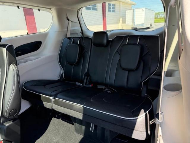 2023 Chrysler Pacifica Limited AWD