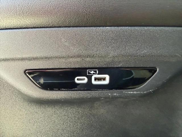 2023 Chrysler Pacifica Limited AWD