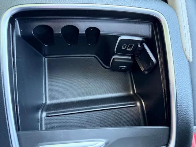 2023 Chrysler Pacifica Limited AWD