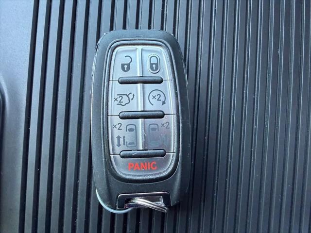 2023 Chrysler Pacifica Limited AWD