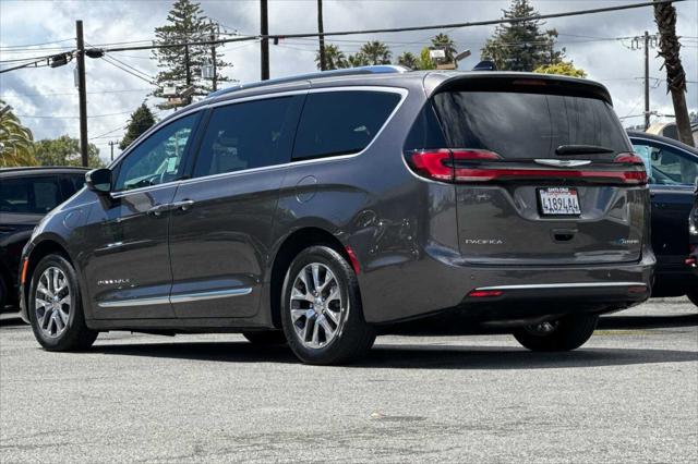 2023 Chrysler Pacifica Hybrid Pinnacle