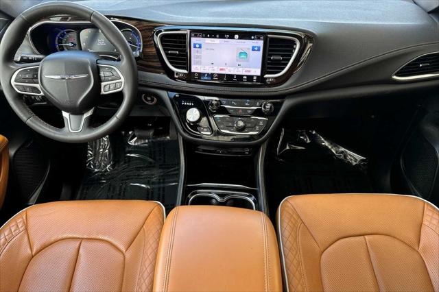 2023 Chrysler Pacifica Hybrid Pinnacle