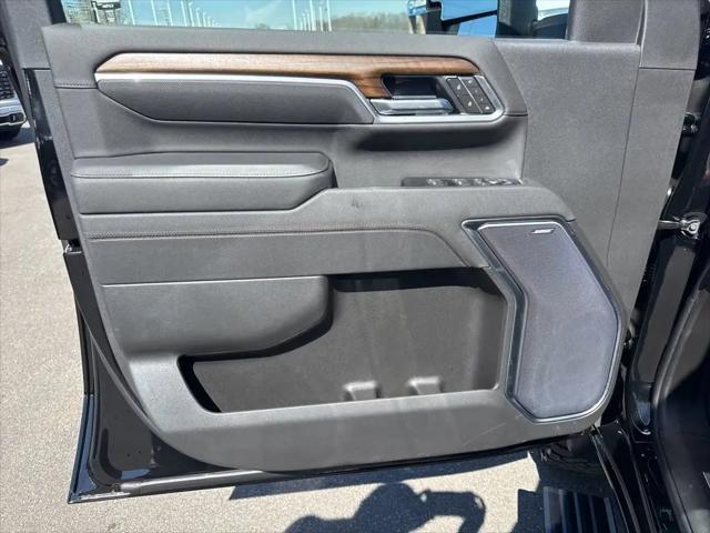 2026 Chevrolet Silverado 2500HD Crew Cab, Standard Bed, High Country, 4WD