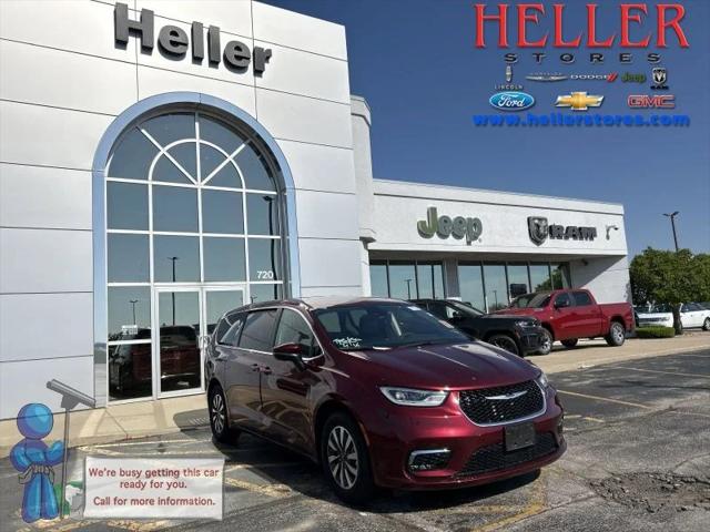 2023 Chrysler Pacifica Hybrid Touring L for sale in Pontiac, IL