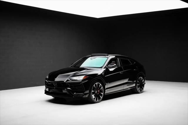 2021 Lamborghini Urus Graphite Capsule