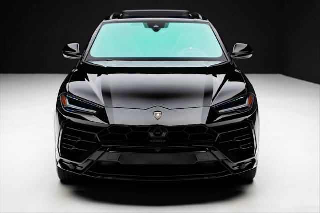 2021 Lamborghini Urus Graphite Capsule